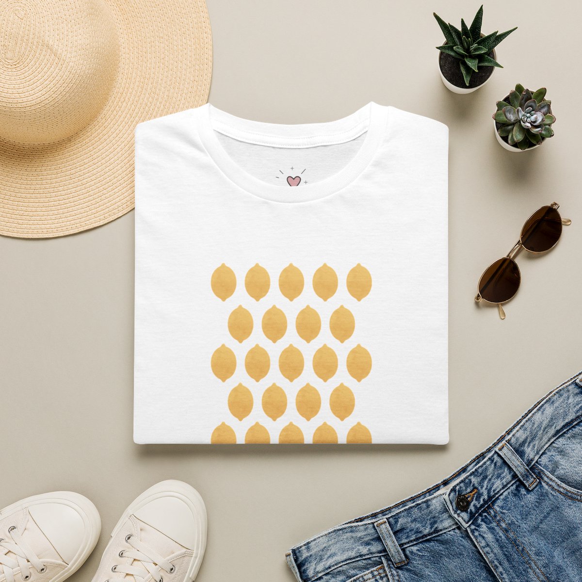 Lemon pattern T-shirt, folded